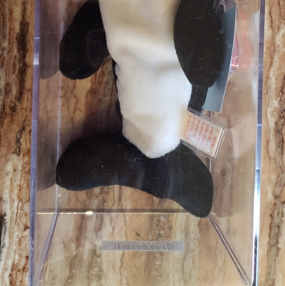AUTHENTIC Beanie baby Splash the Whale. Mint condition. Comes with acrylic case - Picture 8 of 10
